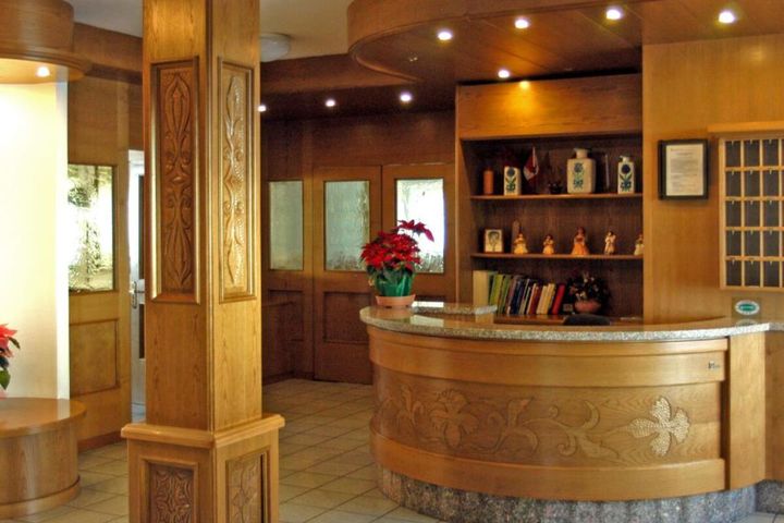 Hotel Canada frei / Andalo Italien Skipass