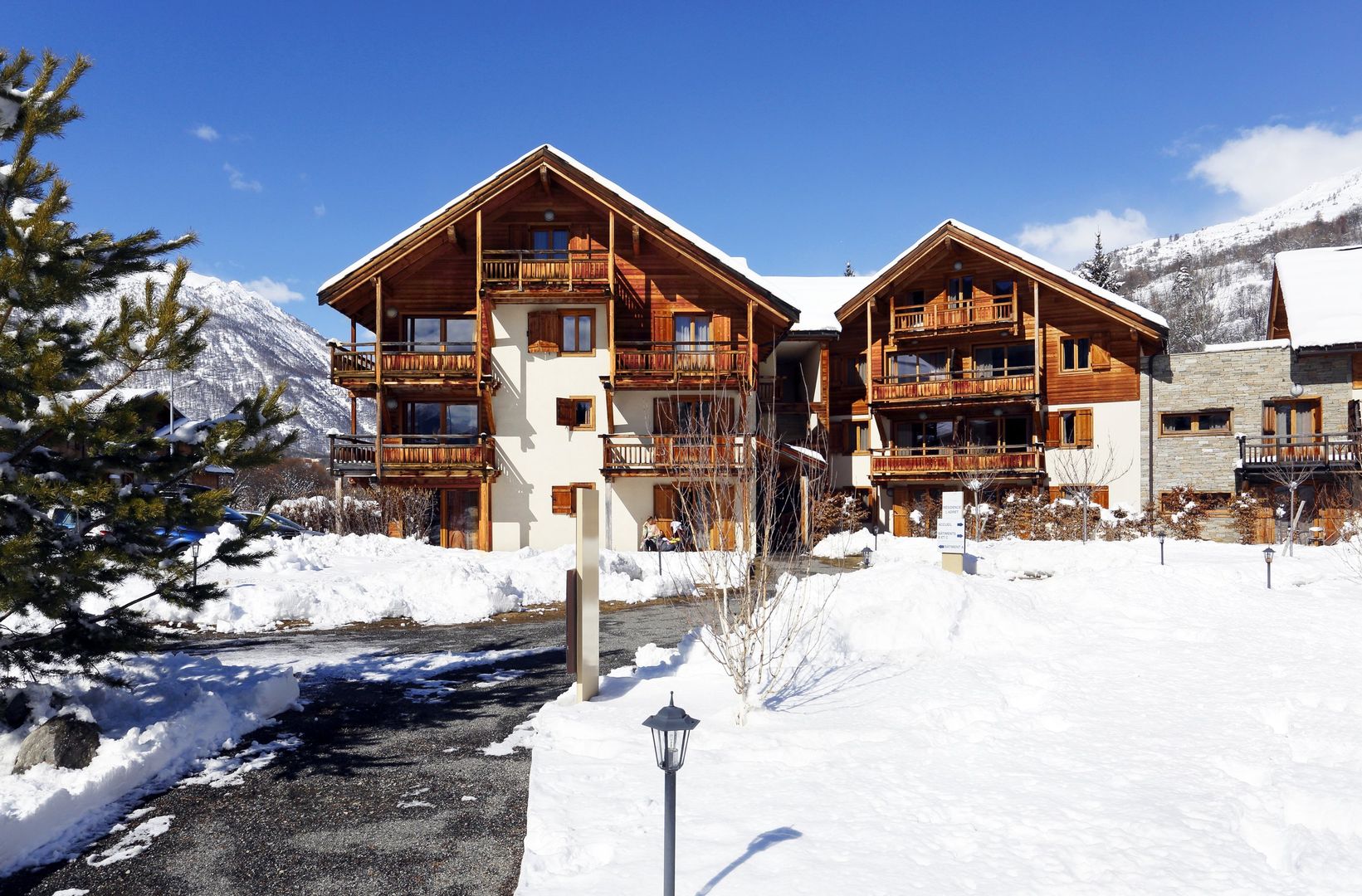 Résidence L'Adret Résidence L'Adret - Unterkunft in La-Salle-Les-Alpes-Serre-Chevalier