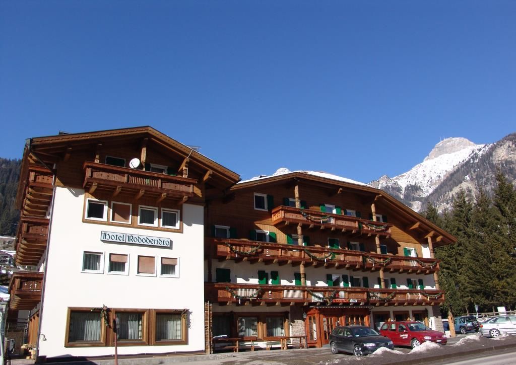 Hotel Rododendro - Unterkunft in Campitello