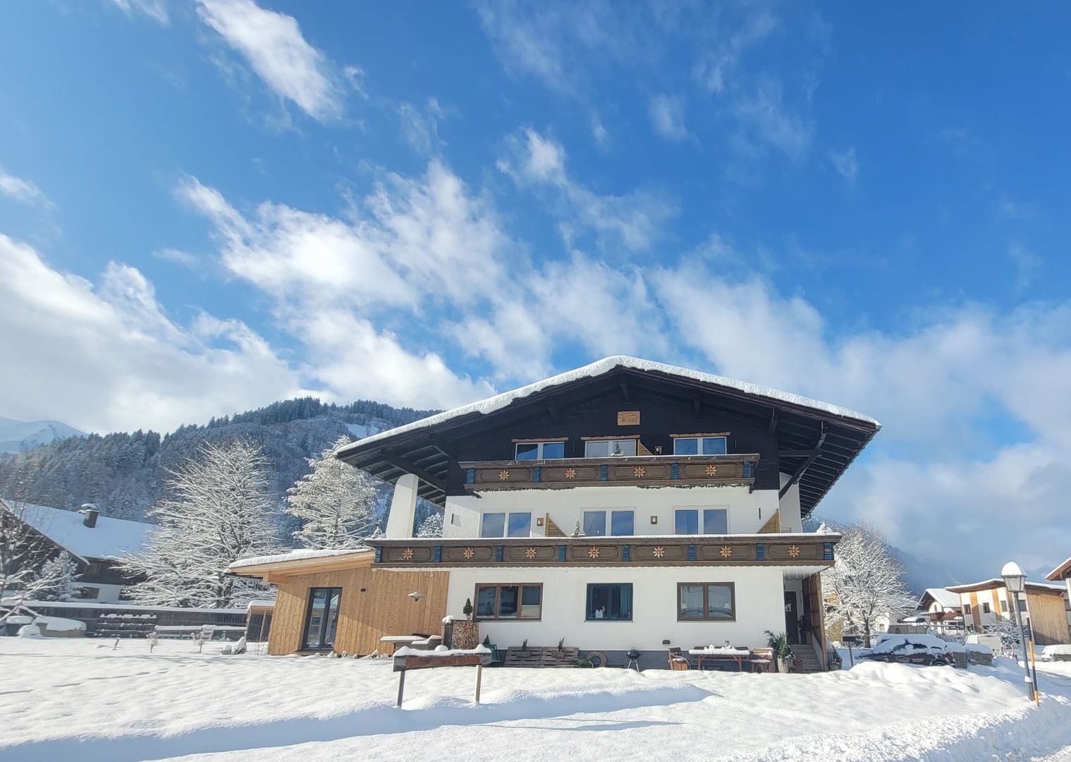 Haus Almrausch - Unterkunft in Tiroler-Zugspitz-Arena