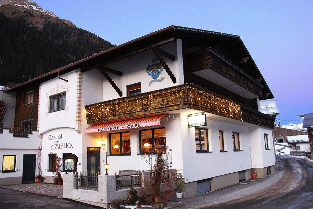 Hotel Talblick und Appartements Paulishof Hotel Talblick und Appartements Paulishof - Unterkunft in Ischgl