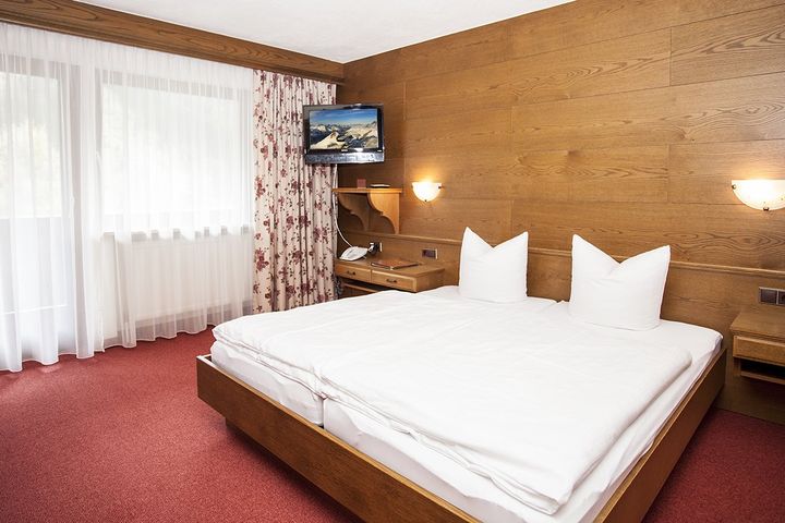 Hotel Talblick und Appartements Paulishof preiswert / Ischgl Buchung