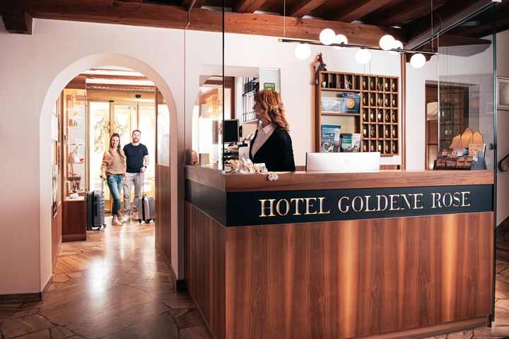 Hotel Goldene Rose frei / Bozen Italien Skipass
