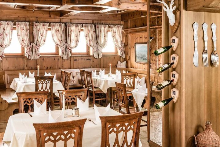 Hotel Standlhof frei / Fügen (Zillertal) Österreich Skipass