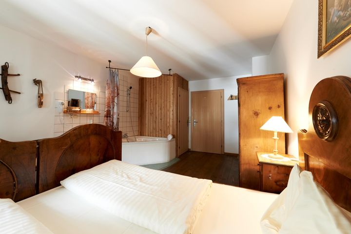 Hotelchen Döllacher Dorfwirtshaus preiswert / Heiligenblut am Großglockner Buchung