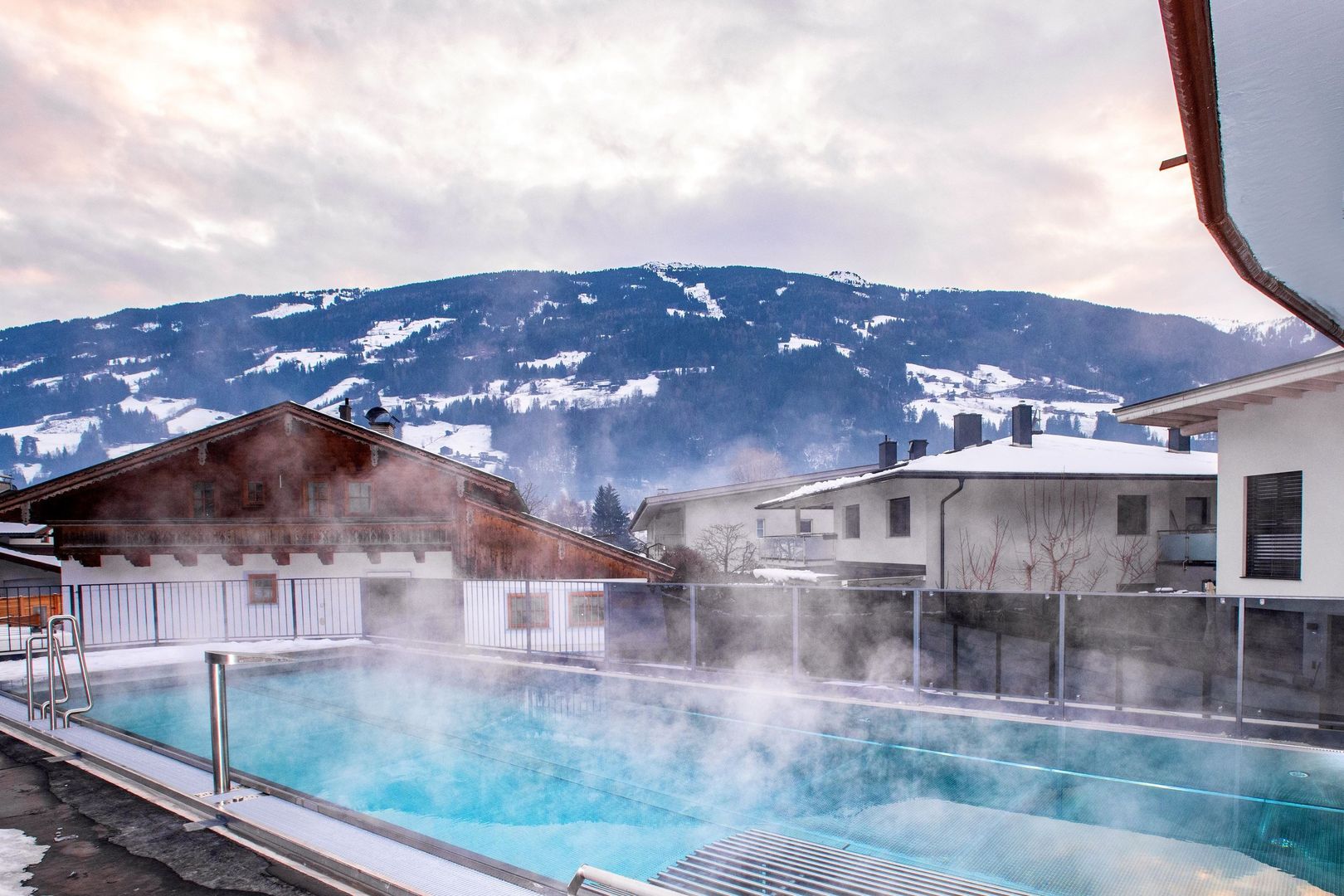 Hotel zum Pinzger Hotel zum Pinzger - Unterkunft in Kaltenbach-Ried-Stumm