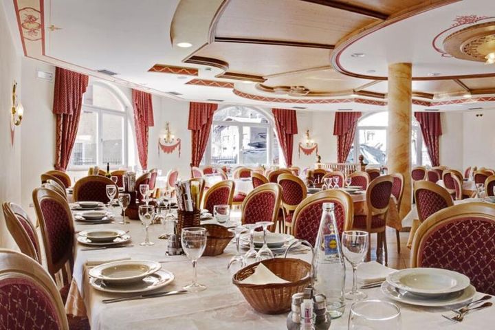 Hotel Canada frei / Monte Rosa Italien Skipass