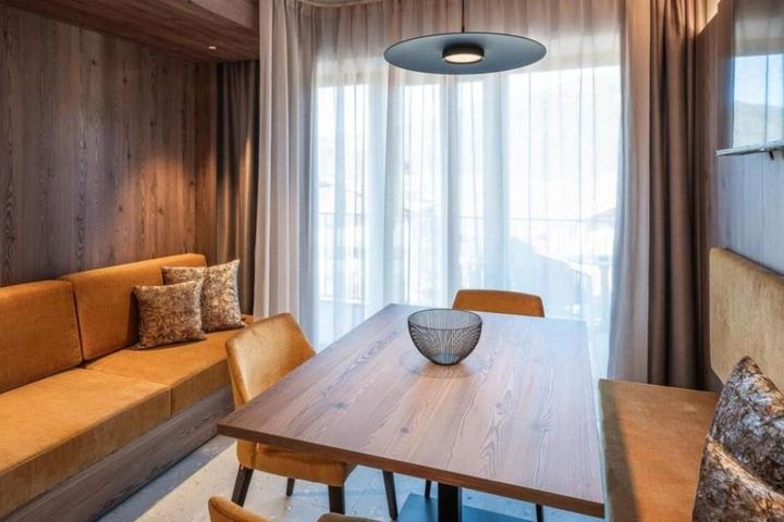 Corones Suites frei / Olang (Dolomiten) Italien Skipass