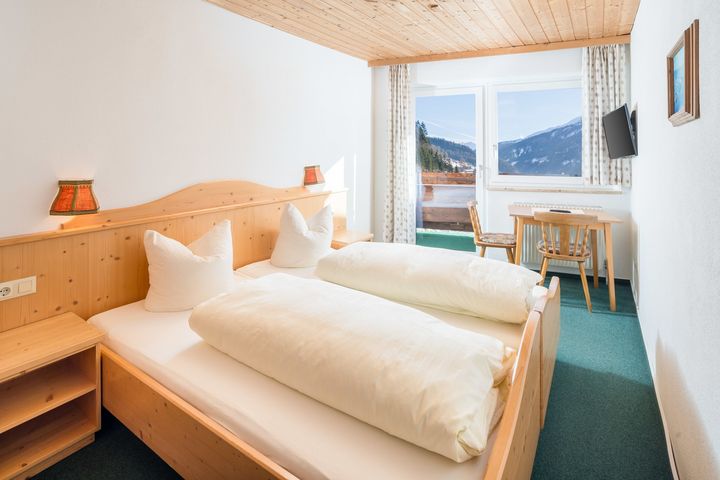 Hotel Pezina preiswert / Flirsch Buchung