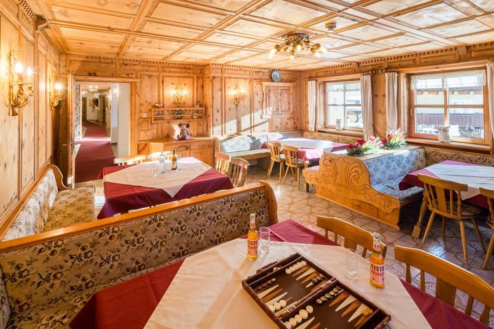 Hotel Pezina frei / Flirsch Österreich Skipass