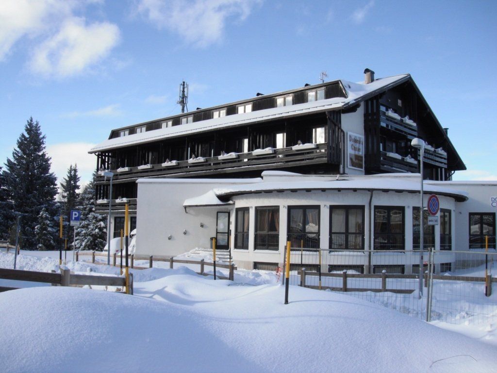 Hotel Dolomiti Chalet Hotel Dolomiti Chalet - Unterkunft in Monte-Bondone