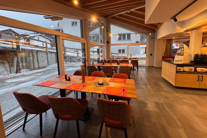 Hotel Bärgsunnu frei / Saas Fee / Saas Grund Schweiz Skipass