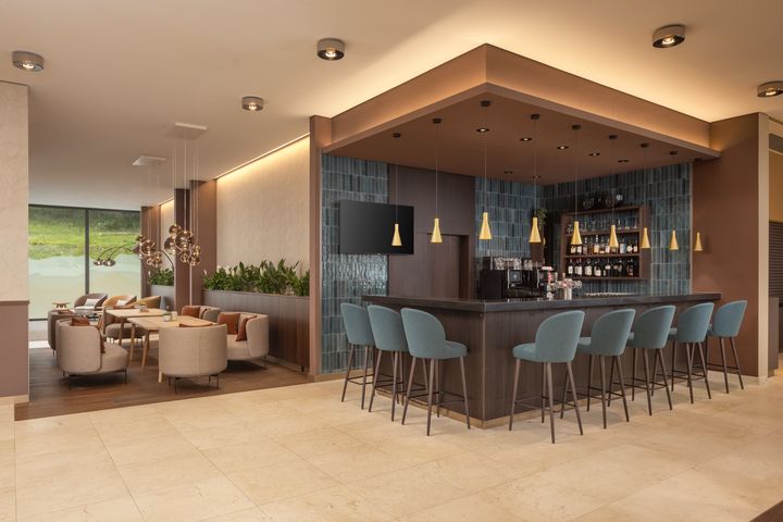 Hilton Garden Inn Davos frei / Davos Schweiz Skipass