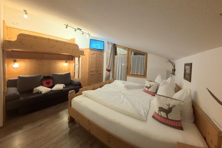 Kaiserhotel Kitzbühler Alpen preiswert / Oberndorf in Tirol Buchung