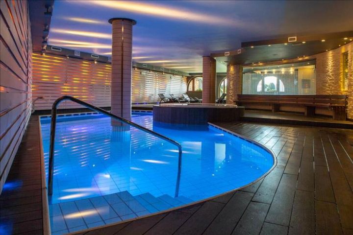 Cristal Palace billig / Madonna di Campiglio Italien verf&uuml;gbar