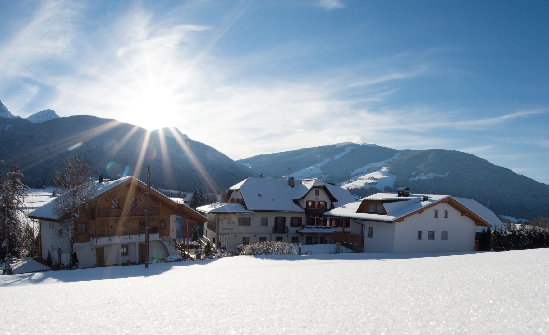 Alte Goste & Residence Iris Alte Goste & Residence Iris - Unterkunft in Olang-Dolomiten