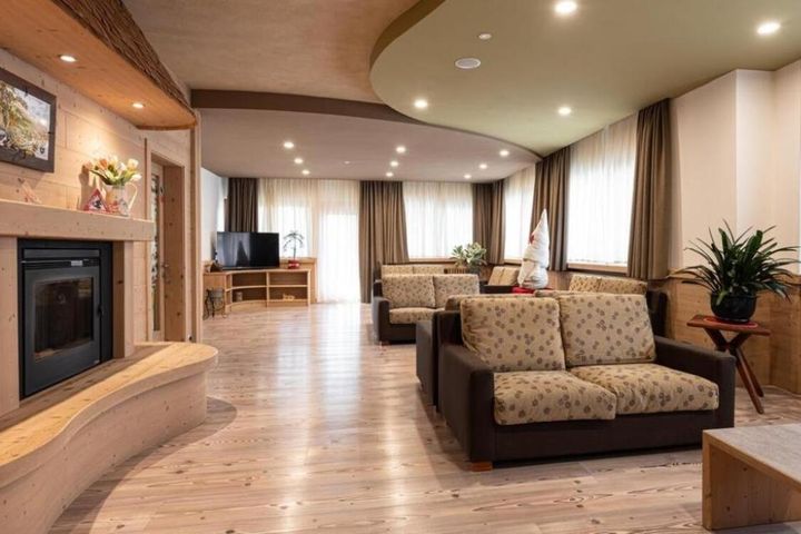 Hotel Splendid frei / Andalo Italien Skipass